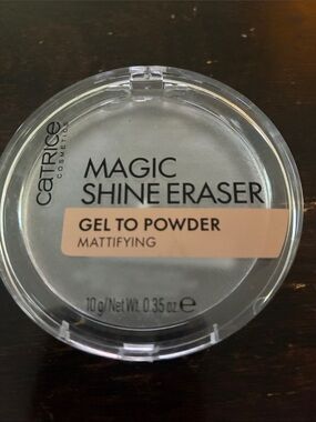 CATRICE Magic Shine Eraser Gel to Powder Mattifying - Clear/Translucent